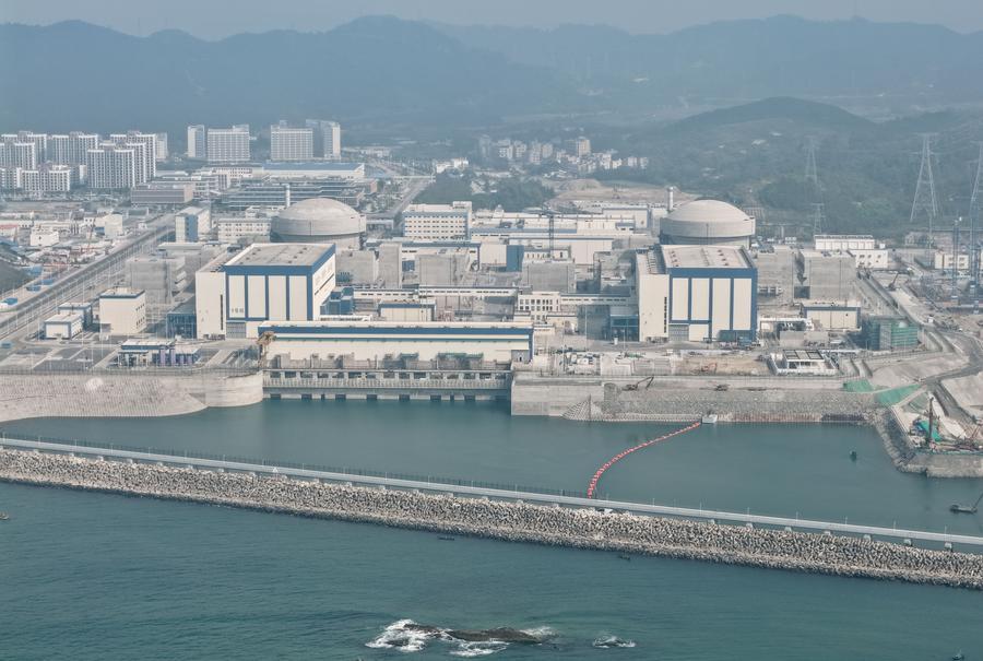 중국광핵그룹(CGN) 광둥(廣東) 타이핑링(太平嶺) 원전 프로젝트 1호기(왼쪽)와 2호기를 지난 4월 20일 드론 사진에 담았다. (사진/신화통신)