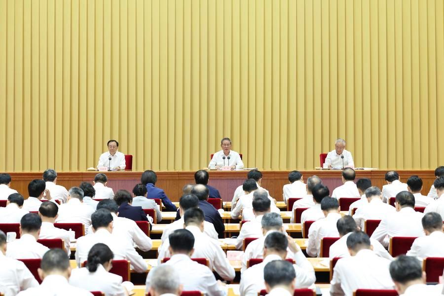 전국 선진 제조업 대회가 16~17일 베이징에서 열렸다. 리창(李强) 중국공산당 중앙정치국 상무위원이자 국무원 총리가 회의에 참석해 연설했다. (사진/신화통신)