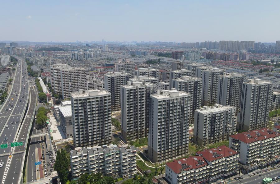 지난 6월 27일 개조를 끝낸 상하이시 징안(靜安)구에 위치한 펑이(彭一)단지를 드론으로 내려다봤다. (사진/신화통신)