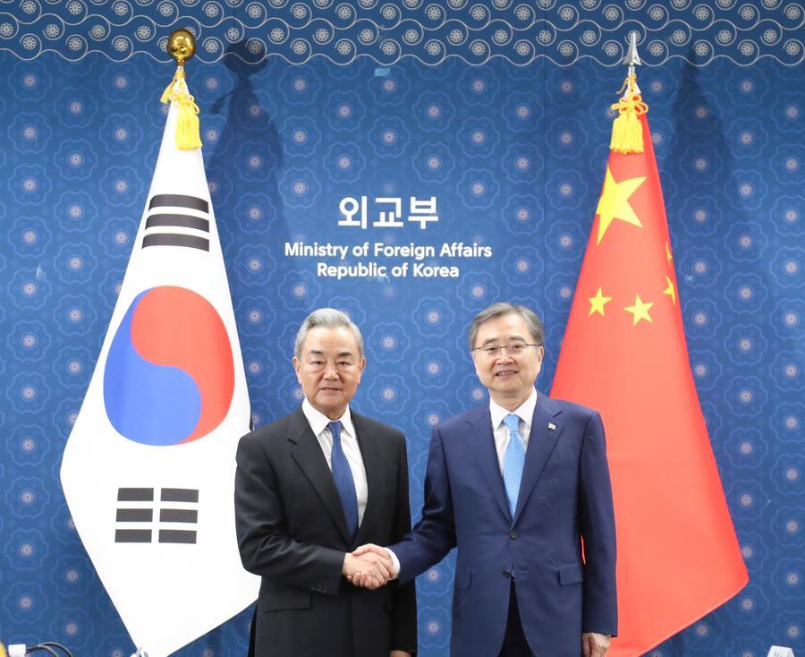왕이(王毅) 중국공산당 중앙정치국 위원이자 외교부장이 19일 서울에서 조현 한국 외교부 장관과 회담을 가졌다. (사진/신화통신)